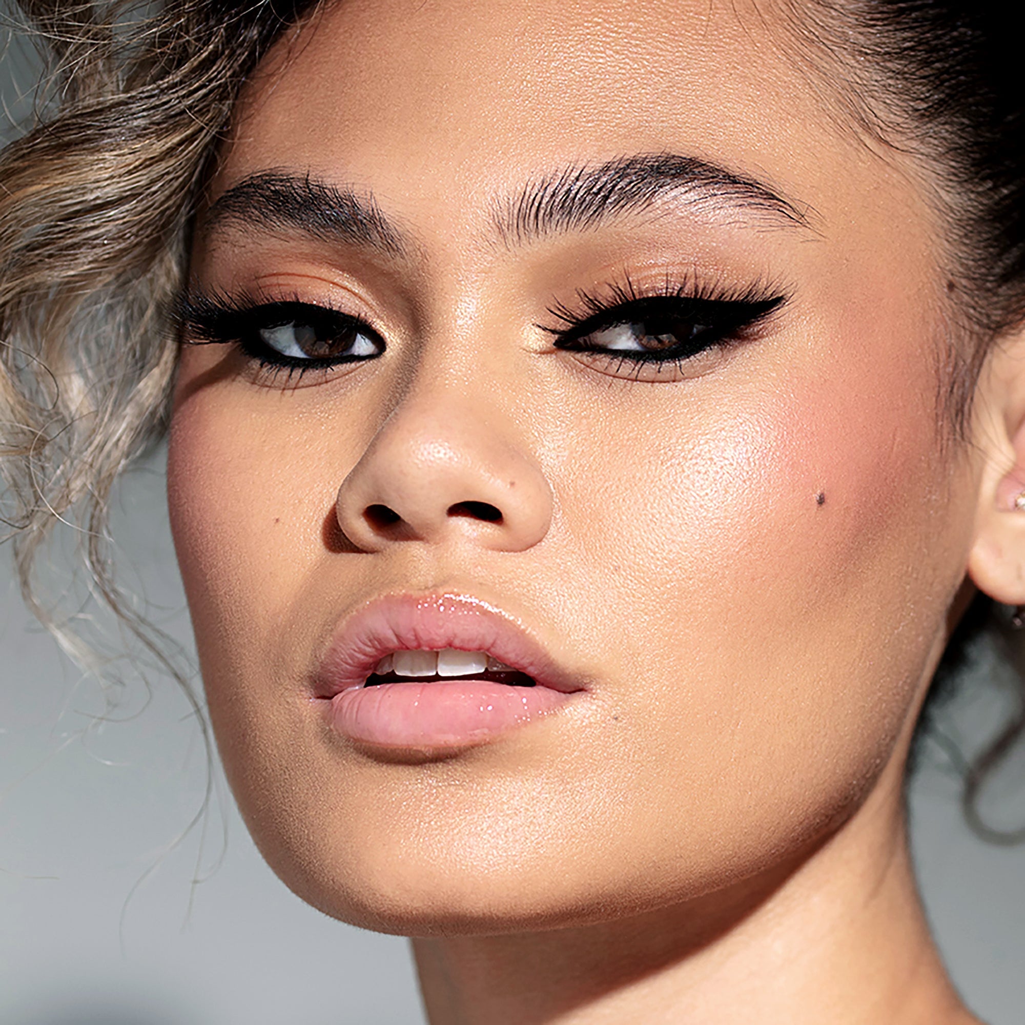 VERBATIM ™ LONGWEAR EYELINER PENCIL - AYAN BEAUTY